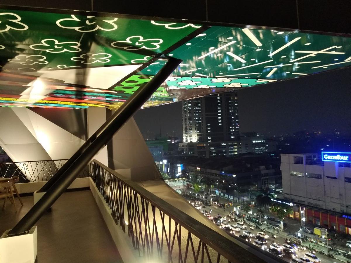 Maxone Platinum Hayam Wuruk Hotel Jakarta Buitenkant foto