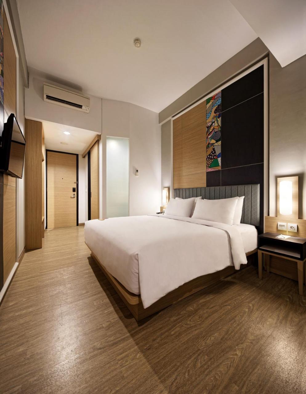 Maxone Platinum Hayam Wuruk Hotel Jakarta Buitenkant foto