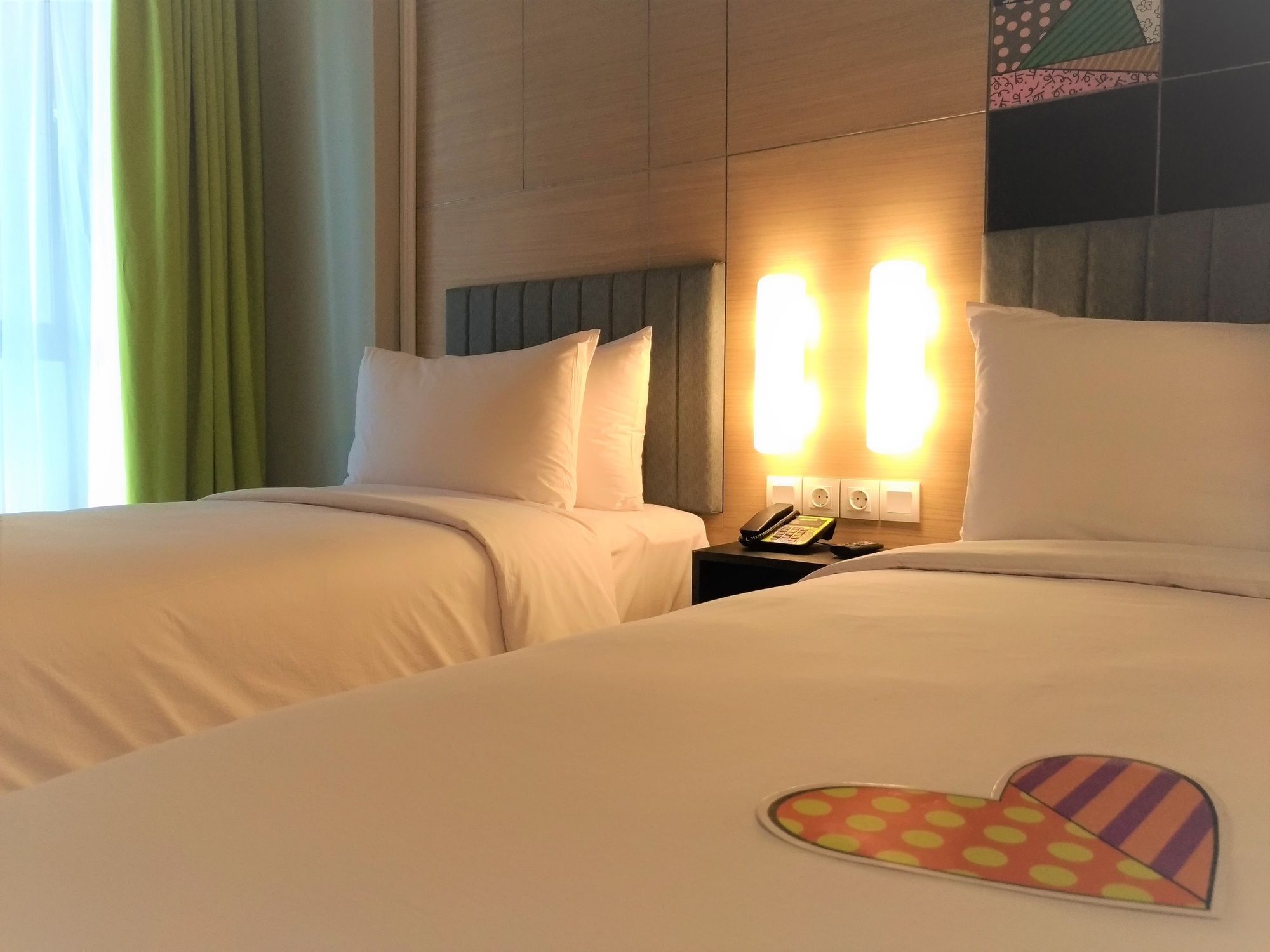 Maxone Platinum Hayam Wuruk Hotel Jakarta Buitenkant foto